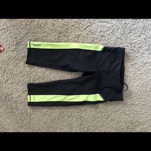 Knee length sport leggings